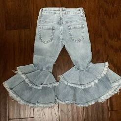 Brand new ๐ M.L. Kids Bell Bottom ๐ Jeans Kids Of A King โค๏ธ 9 M.L. Kids Bell Bottom Jeans Kids Of A King