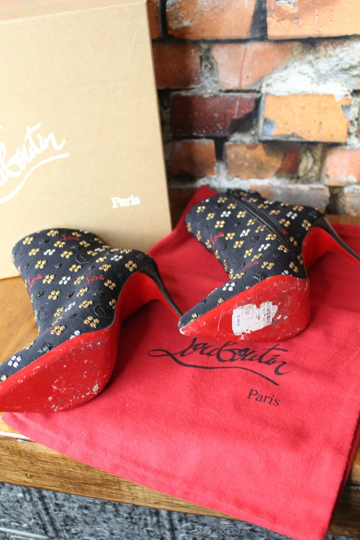 Brand new ❤️ Christian Louboutin TIFFIANY'S CLOSET So Kate Booty 🎁 4 Christian Louboutin TIFFIANY'S CLOSET So Kate Booty