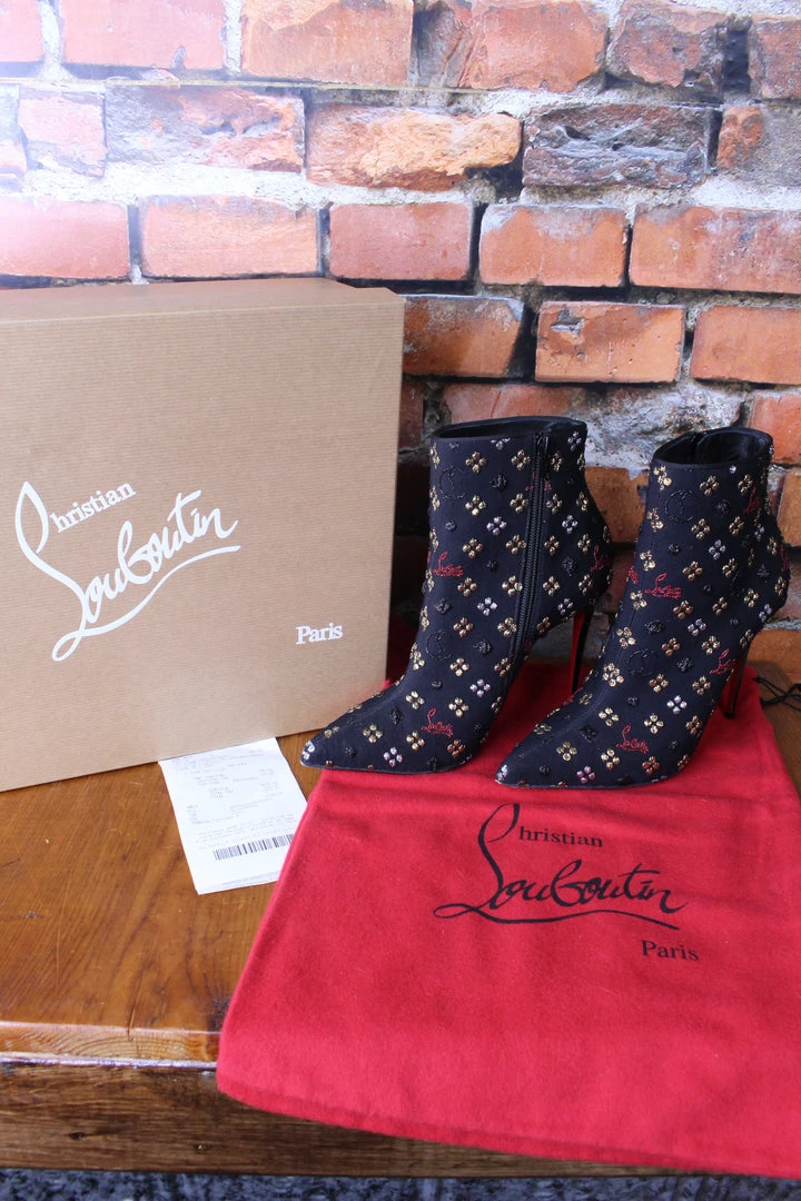 Brand new ❤️ Christian Louboutin TIFFIANY'S CLOSET So Kate Booty 🎁 2 Christian Louboutin TIFFIANY'S CLOSET So Kate Booty