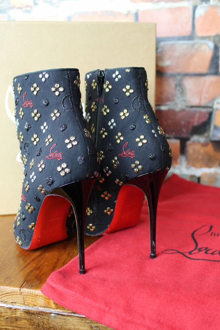 Brand new ❤️ Christian Louboutin TIFFIANY'S CLOSET So Kate Booty 🎁 3 Christian Louboutin TIFFIANY'S CLOSET So Kate Booty