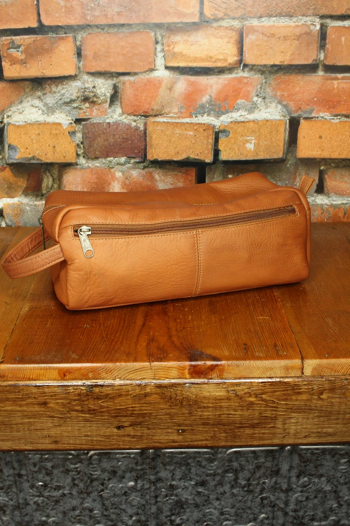 Hot Sale β¨ The Sparkling Spur The Agapito XL Dop Kit Accessories π 4 The Sparkling Spur The Agapito XL Dop Kit Accessories